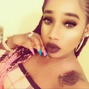 Meet your Posher, Nickett